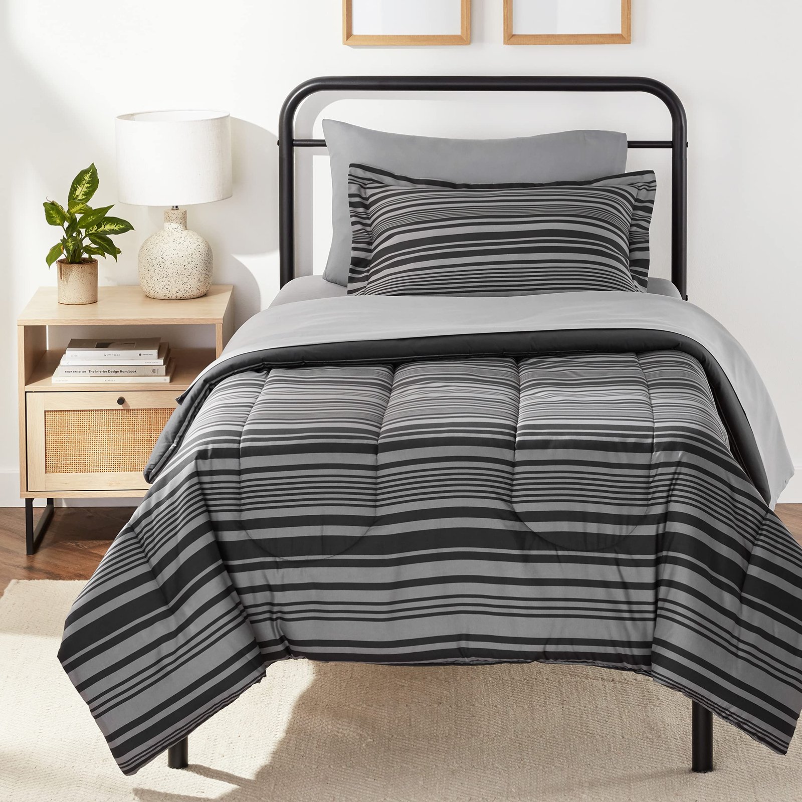 Amazon Basics 5-Piece Lightweight Microfiber ...