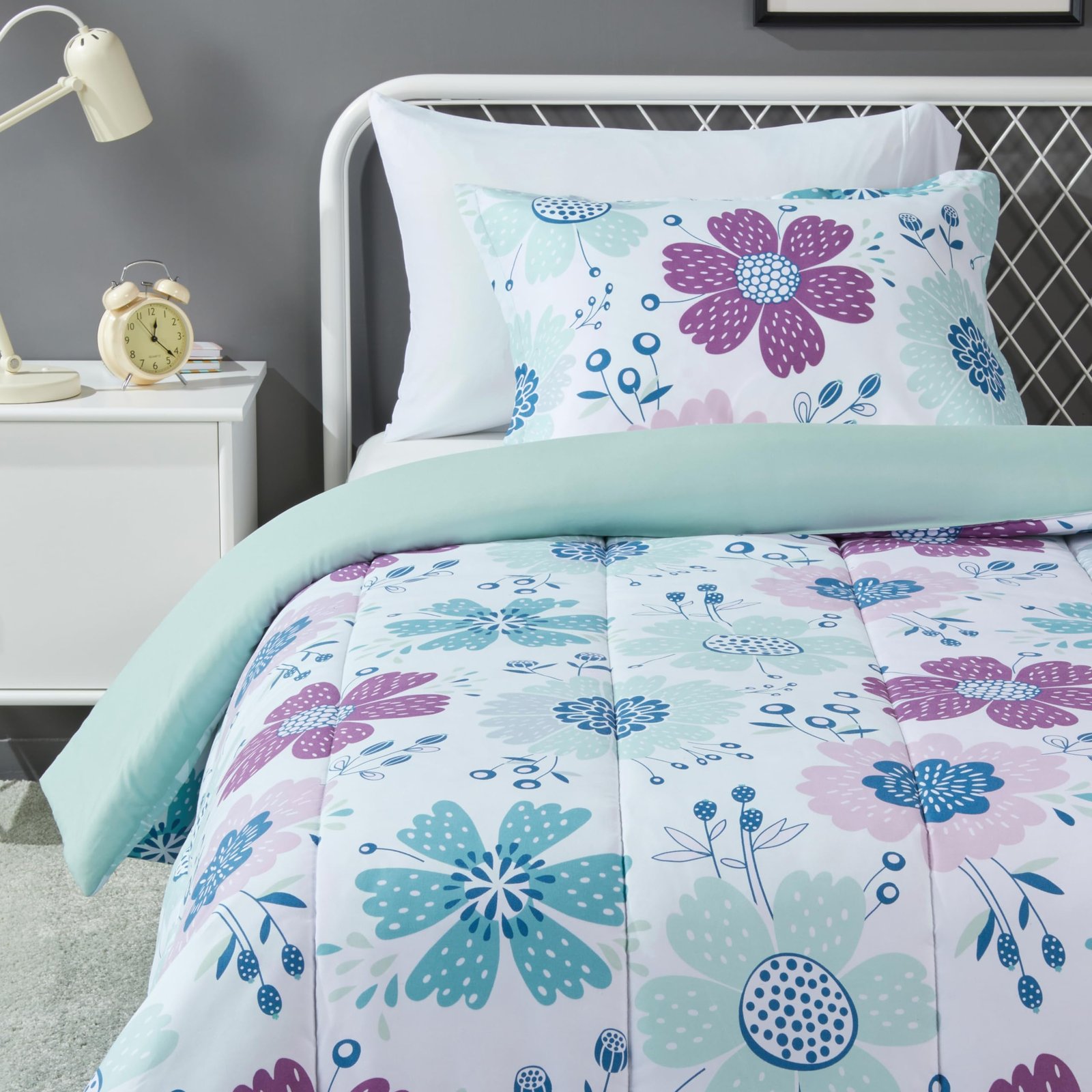 Amazon Basics 2-Piece Soft, All-Season Microf...